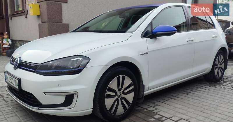 Хэтчбек Volkswagen e-Golf 2015 в Звягеле