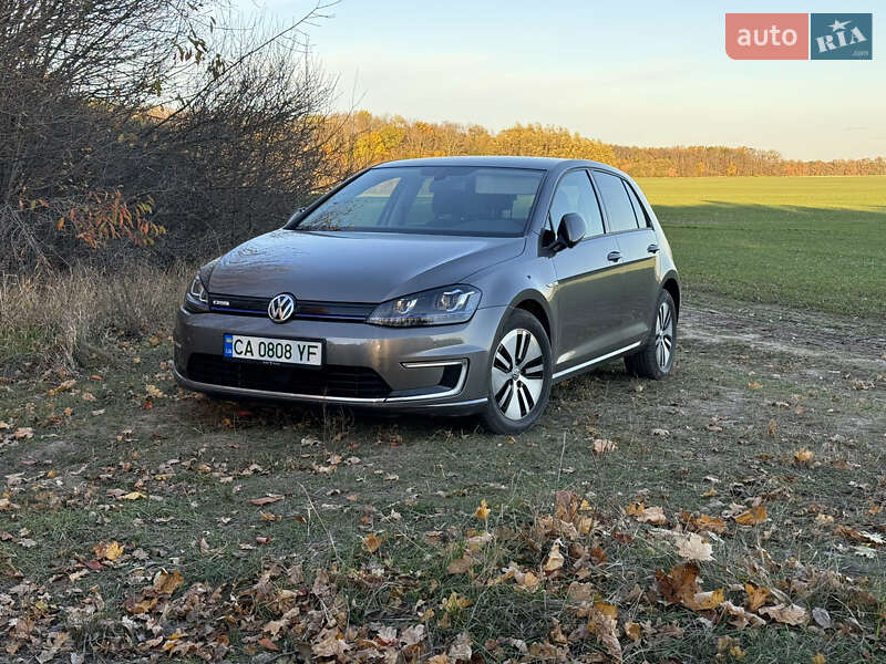 Хэтчбек Volkswagen e-Golf 2015 в Умани