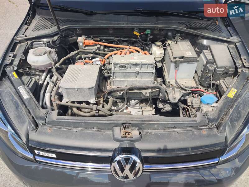 Хетчбек Volkswagen e-Golf 2020 в Львові