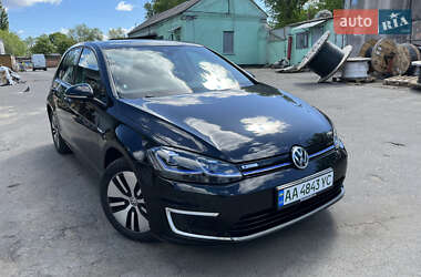 Хэтчбек Volkswagen e-Golf 2018 в Киеве