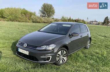 Хэтчбек Volkswagen e-Golf 2019 в 
