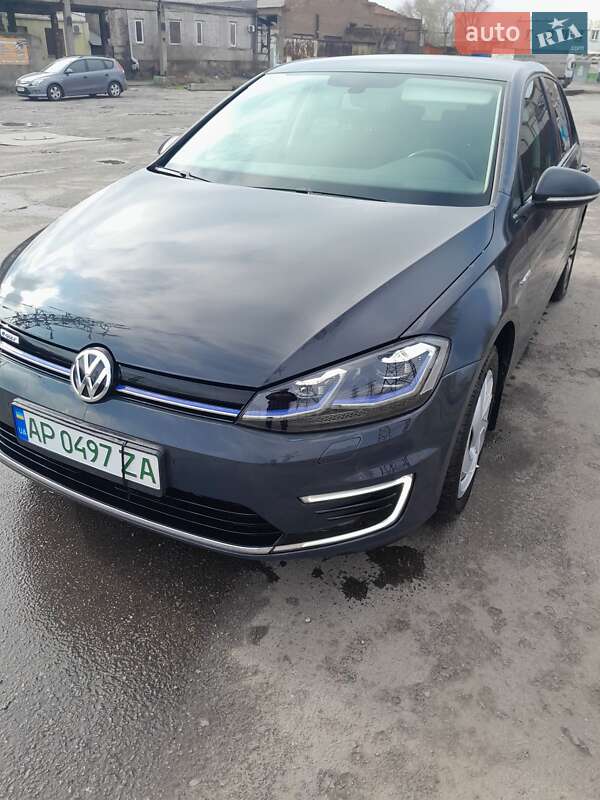 Хэтчбек Volkswagen e-Golf 2020 в Запорожье