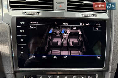 Хэтчбек Volkswagen e-Golf 2020 в 