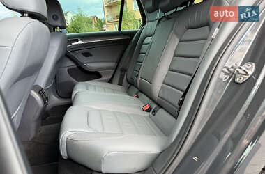 Хэтчбек Volkswagen e-Golf 2020 в 