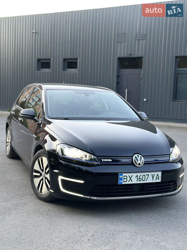 Хэтчбек Volkswagen e-Golf 2014 в Каменец-Подольском