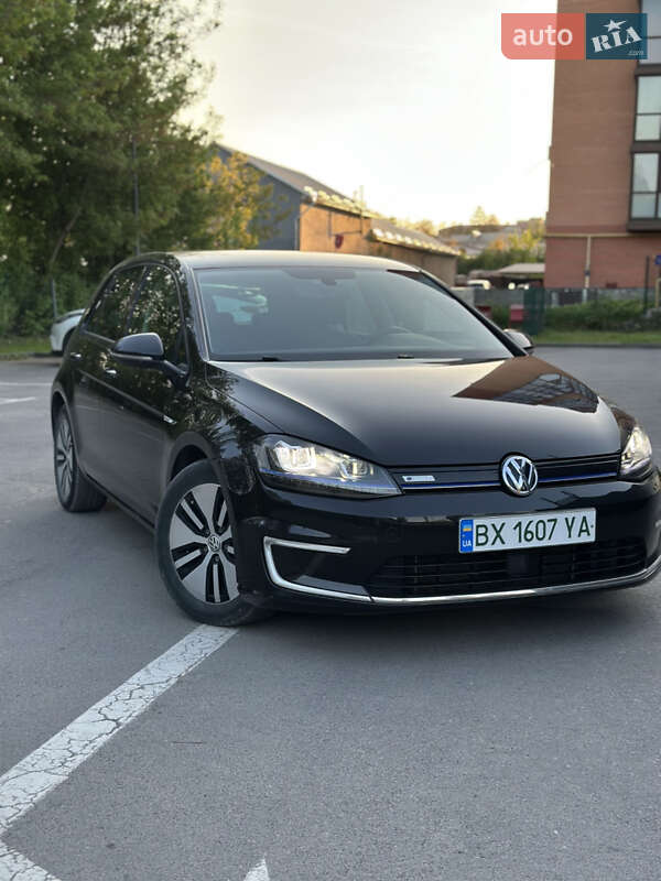 Хэтчбек Volkswagen e-Golf 2014 в Каменец-Подольском