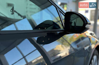 Хетчбек Volkswagen e-Golf 2020 в 