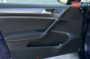 Хетчбек Volkswagen e-Golf 2020 в 