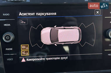 Хетчбек Volkswagen e-Golf 2020 в 