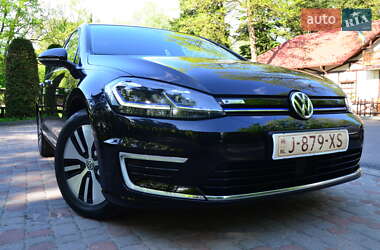 Хетчбек Volkswagen e-Golf 2020 в 