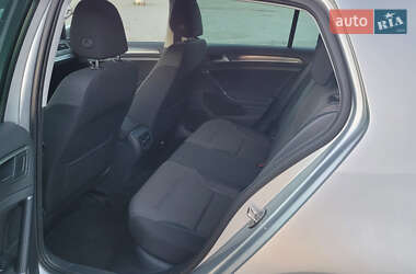 Хэтчбек Volkswagen e-Golf 2020 в 