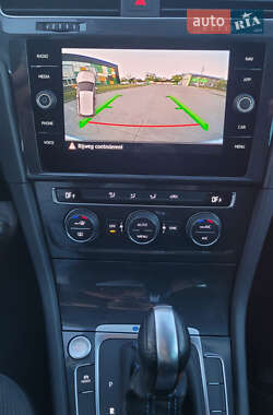 Хэтчбек Volkswagen e-Golf 2020 в 
