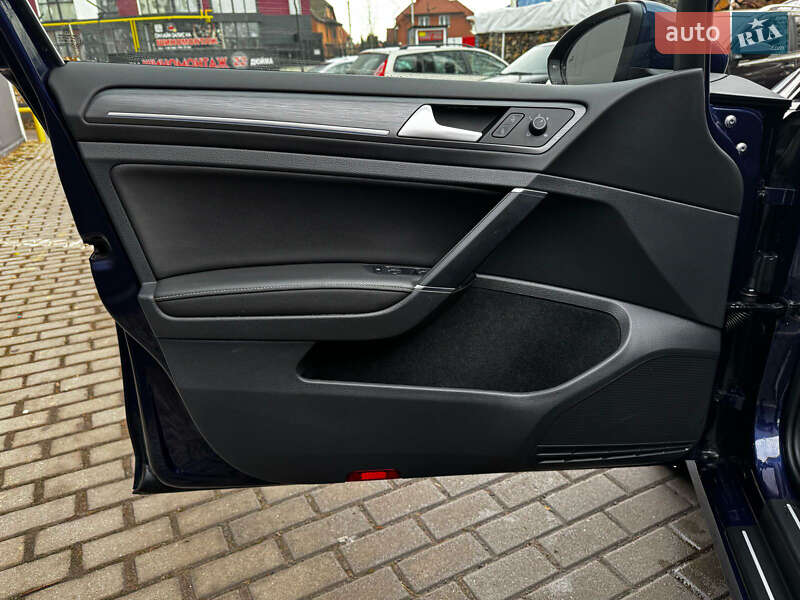 Хэтчбек Volkswagen e-Golf 2017 в Луцке фото 25 Хэтчбек Volkswagen e-Golf 2017 в Луцке