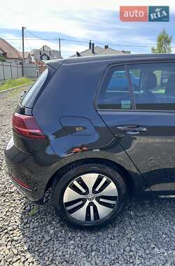 Хетчбек Volkswagen e-Golf 2018 в 
