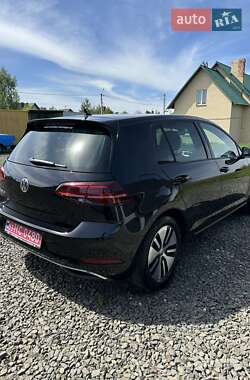 Хетчбек Volkswagen e-Golf 2018 в 