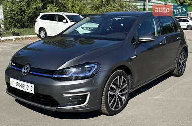 Хэтчбек Volkswagen e-Golf 2019 в Киеве