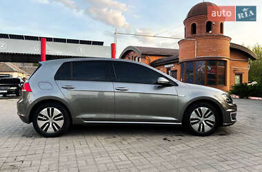 Хэтчбек Volkswagen e-Golf 2015 в 