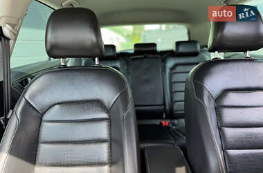 Хетчбек Volkswagen e-Golf 2018 в 