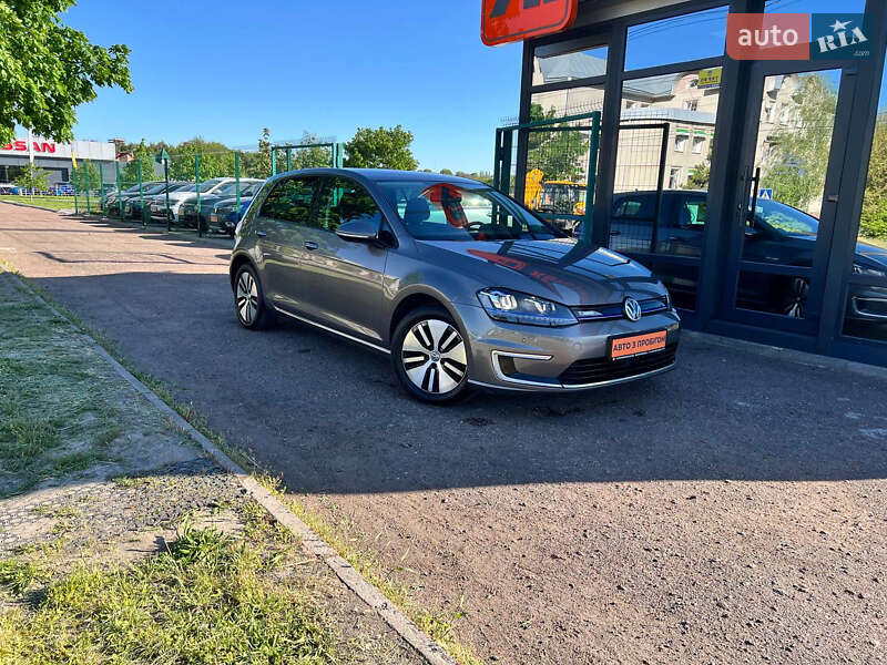 Volkswagen e-Golf 2015