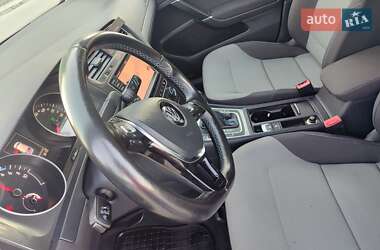 Хэтчбек Volkswagen e-Golf 2015 в 