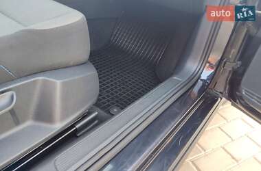 Хэтчбек Volkswagen e-Golf 2015 в 