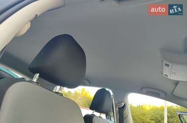 Хэтчбек Volkswagen e-Golf 2015 в 