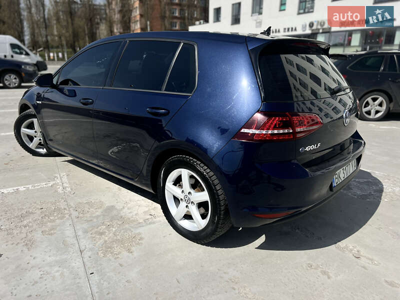 Хэтчбек Volkswagen e-Golf 2015 в Ровно