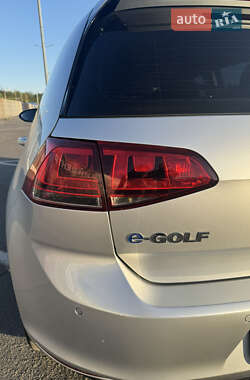 Хэтчбек Volkswagen e-Golf 2014 в 