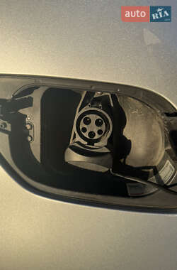 Хэтчбек Volkswagen e-Golf 2014 в 