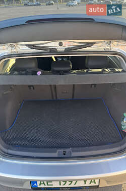 Хэтчбек Volkswagen e-Golf 2014 в 