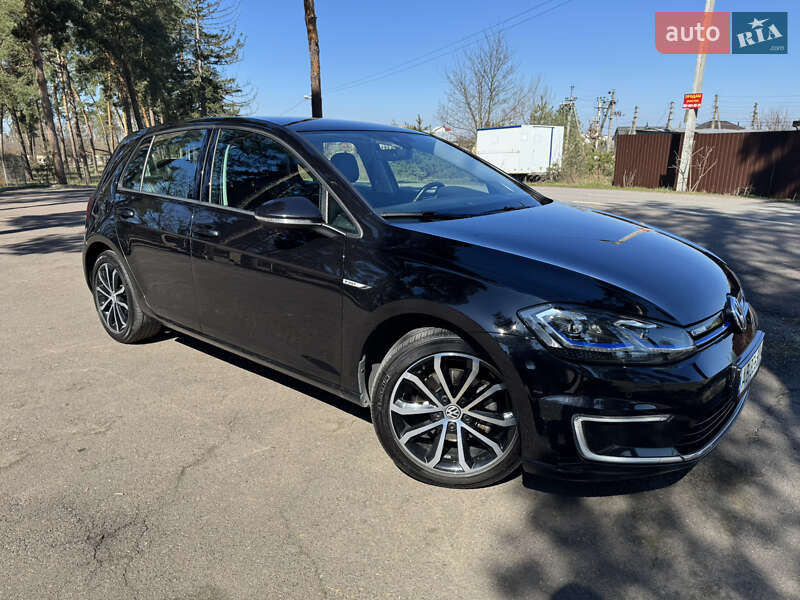 Хетчбек Volkswagen e-Golf 2017 в Вінниці