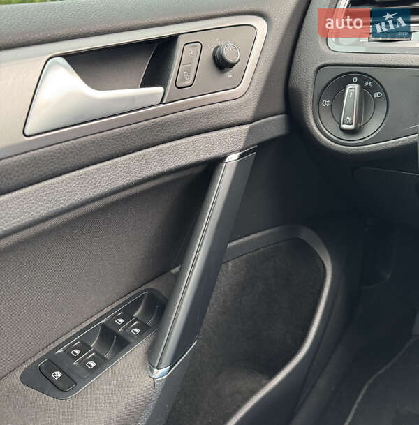 Хетчбек Volkswagen e-Golf 2015 в Бердичеві