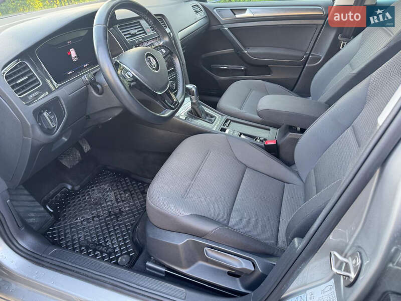 Хетчбек Volkswagen e-Golf 2019 в Рівному