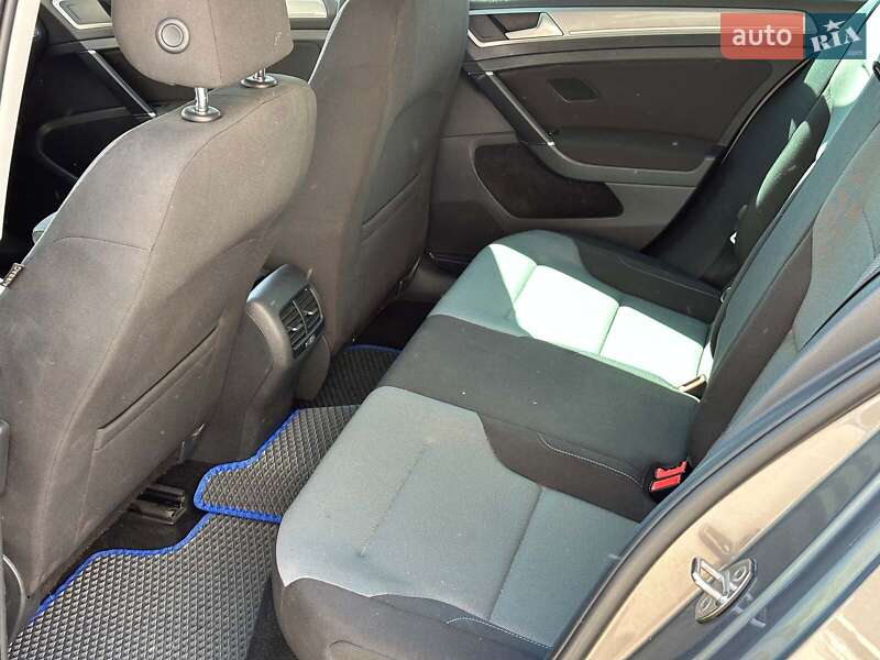 Хэтчбек Volkswagen e-Golf 2015 в Одессе фото 19 Хэтчбек Volkswagen e-Golf 2015 в Одессе
