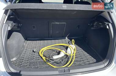 Хетчбек Volkswagen e-Golf 2016 в 