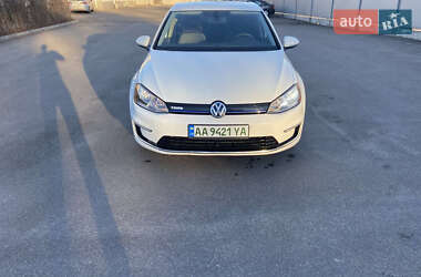 Хетчбек Volkswagen e-Golf 2016 в 