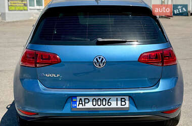 Хэтчбек Volkswagen e-Golf 2014 в 