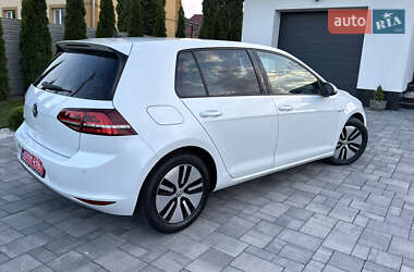 Хэтчбек Volkswagen e-Golf 2015 в 