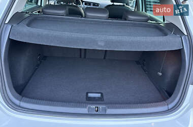 Хэтчбек Volkswagen e-Golf 2015 в 