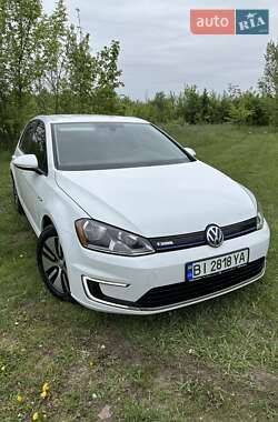 Хэтчбек Volkswagen e-Golf 2015 в 