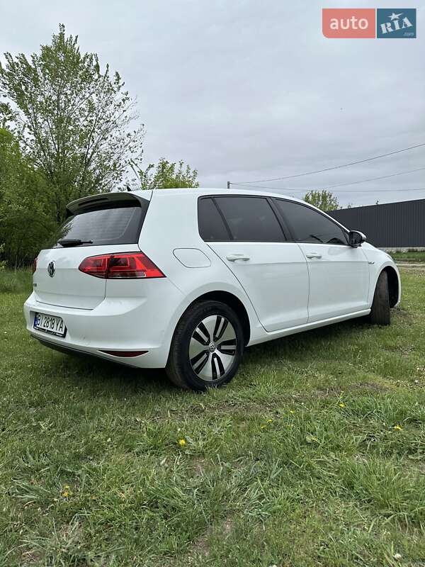 Хэтчбек Volkswagen e-Golf 2015 в Лубнах