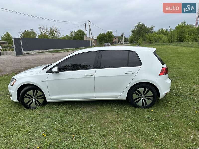 Хэтчбек Volkswagen e-Golf 2015 в Лубнах