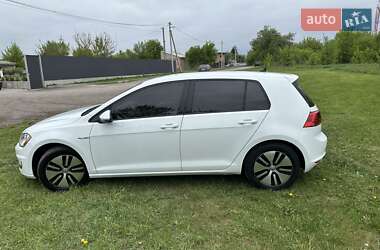 Хэтчбек Volkswagen e-Golf 2015 в 