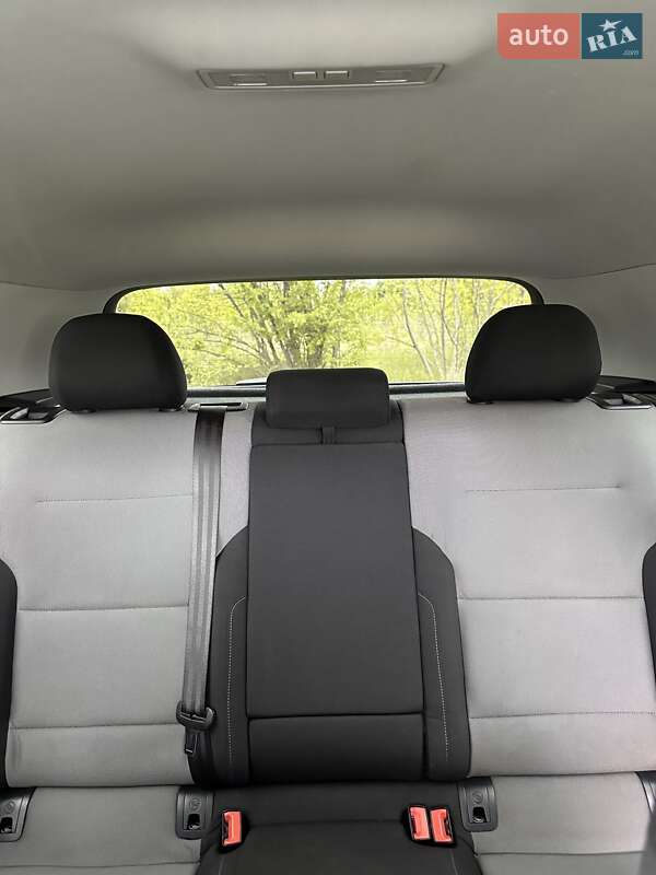 Хэтчбек Volkswagen e-Golf 2015 в Лубнах