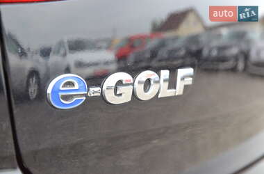 Хетчбек Volkswagen e-Golf 2018 в 