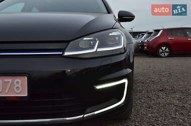 Хетчбек Volkswagen e-Golf 2018 в 