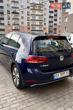 Хетчбек Volkswagen e-Golf 2020 в 