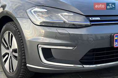 Хетчбек Volkswagen e-Golf 2019 в 