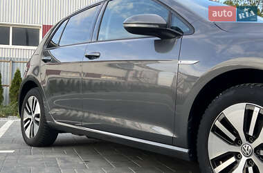 Хетчбек Volkswagen e-Golf 2019 в 