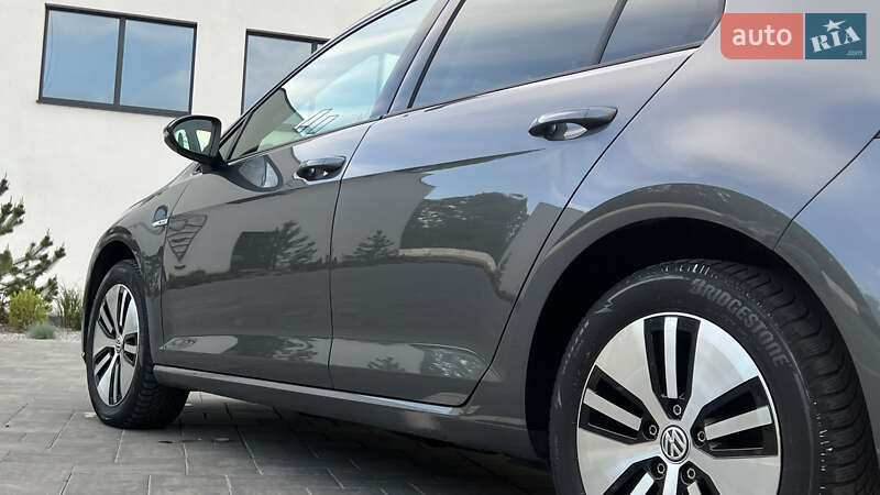 Хэтчбек Volkswagen e-Golf 2019 в Луцке